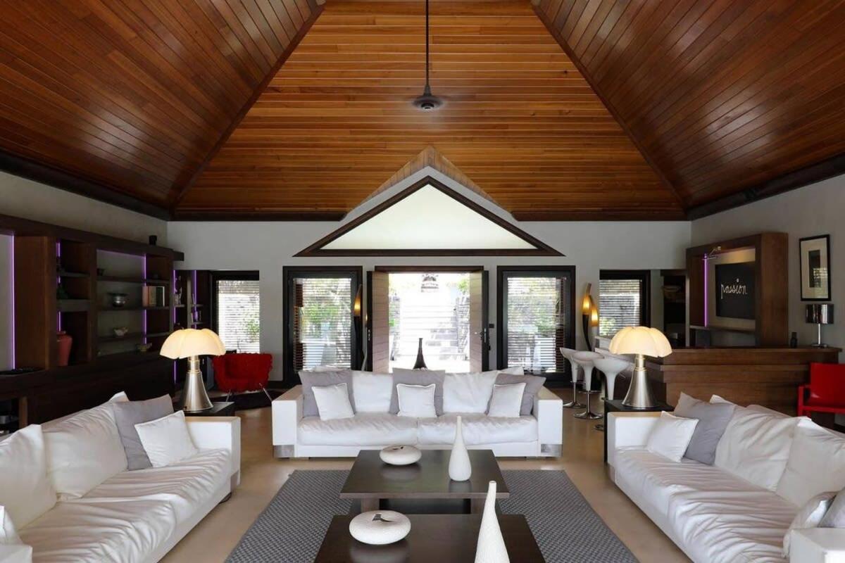 Stellar Luxurious Villa With Breathtaking Views