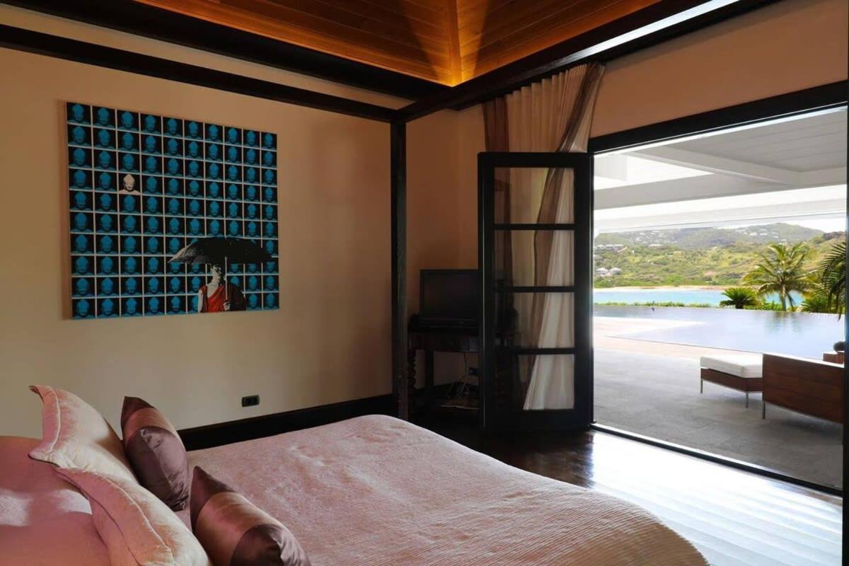 Stellar Luxurious Villa With Breathtaking Views