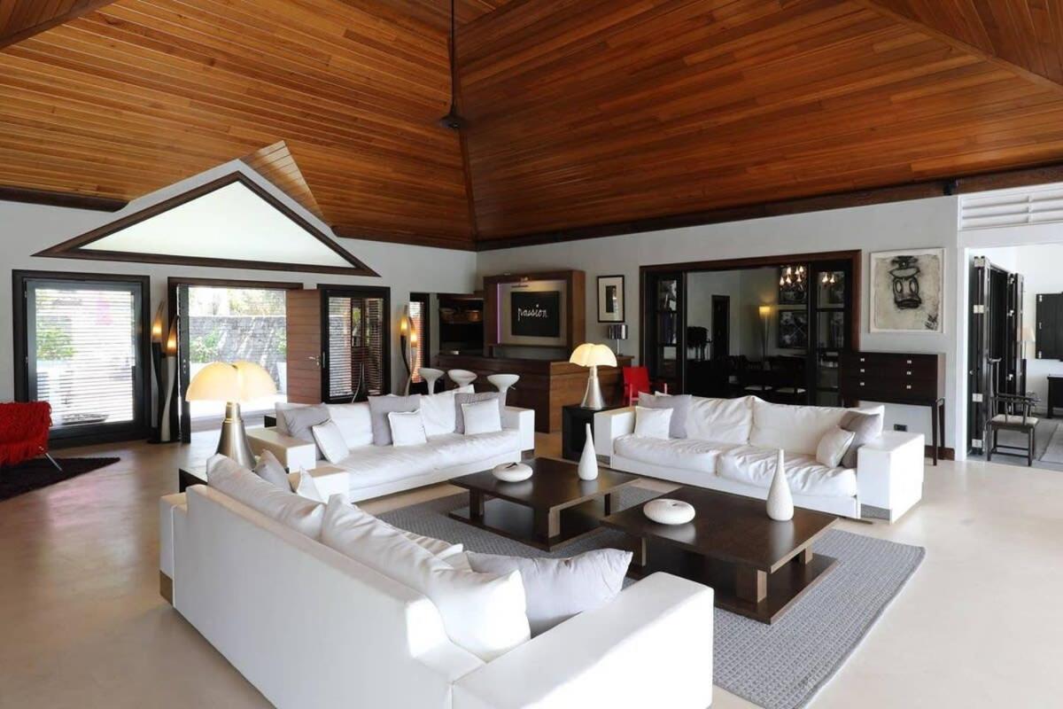 Stellar Luxurious Villa With Breathtaking Views