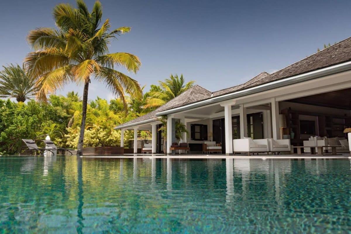 Stellar Luxurious Villa With Breathtaking Views