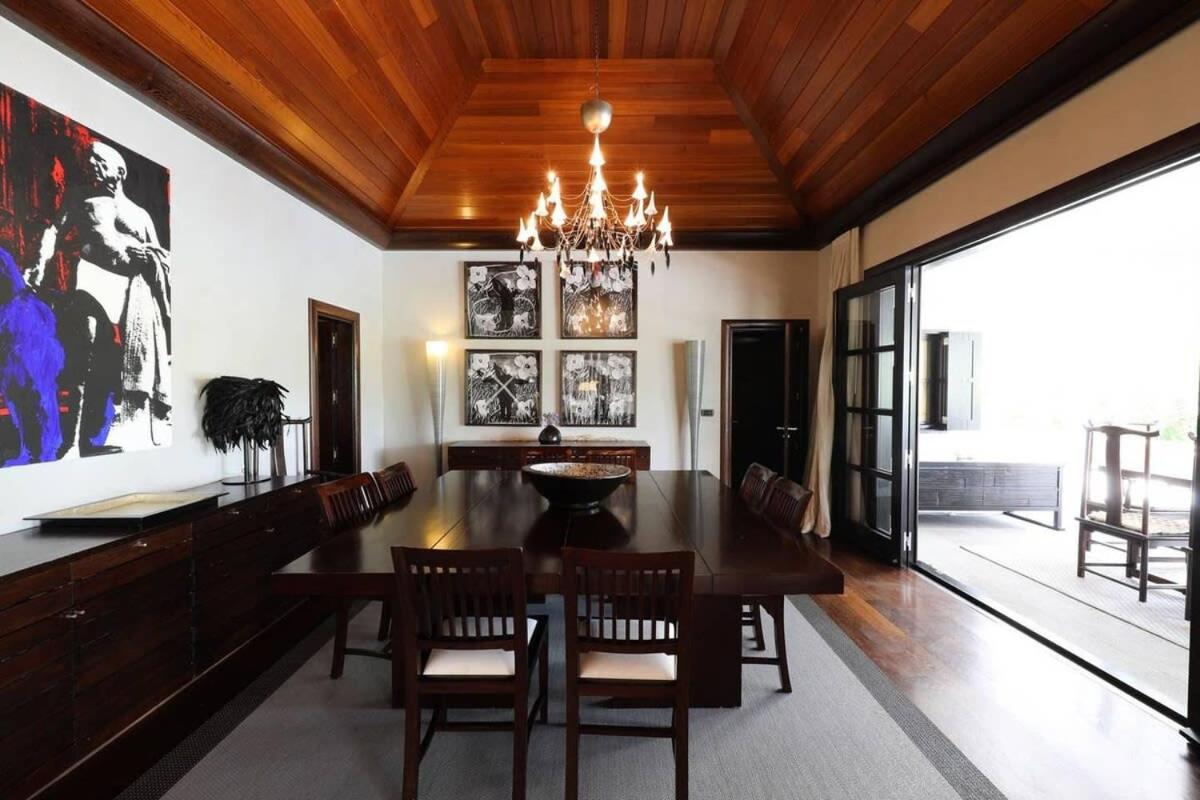Stellar Luxurious Villa With Breathtaking Views