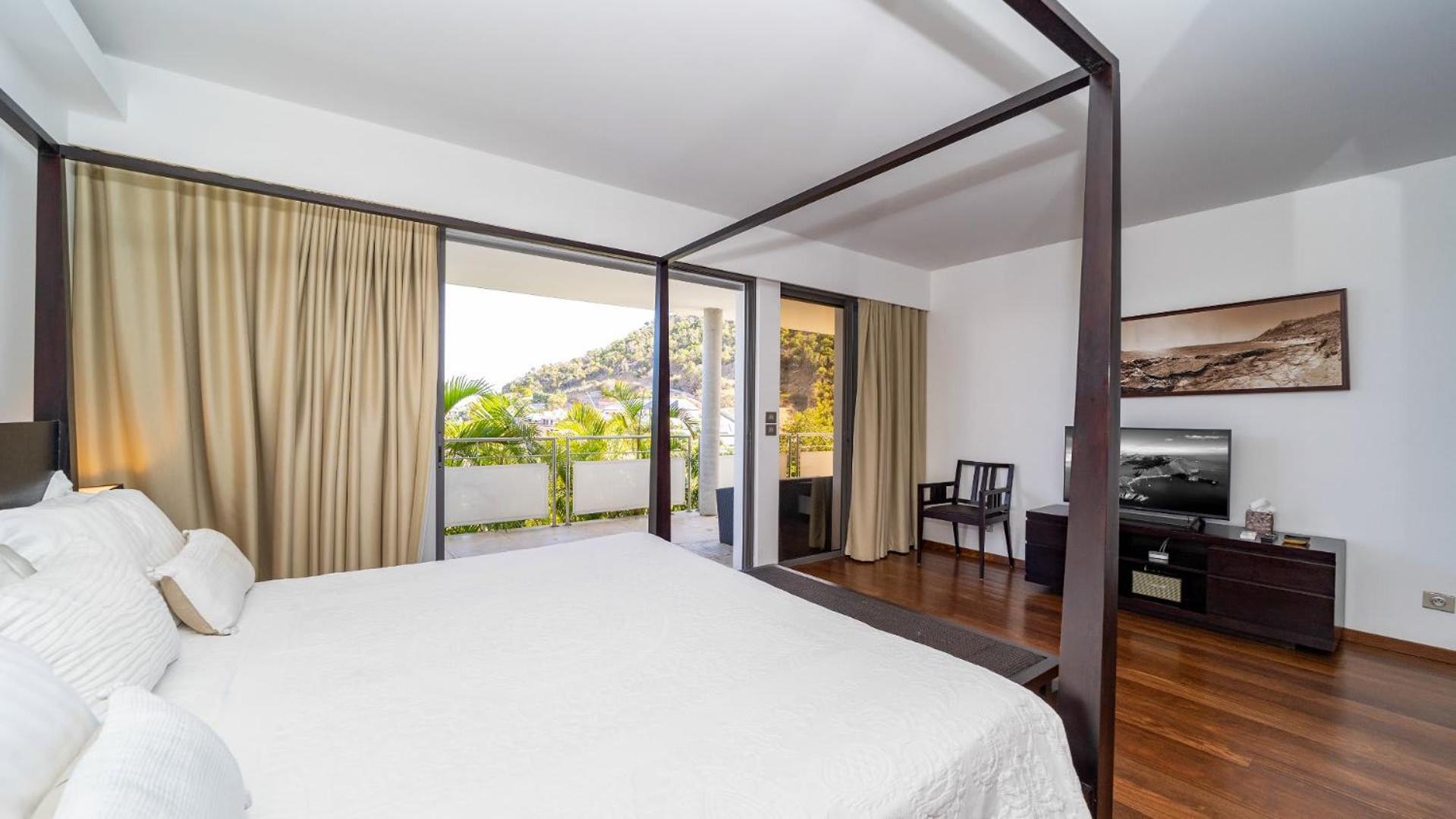 Refined Villa with High Range of Services