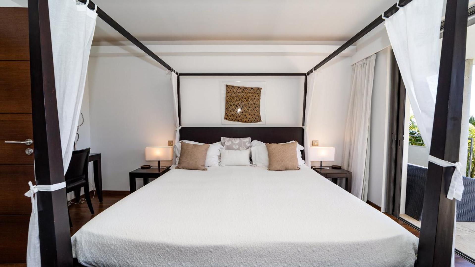 Refined Villa with High Range of Services