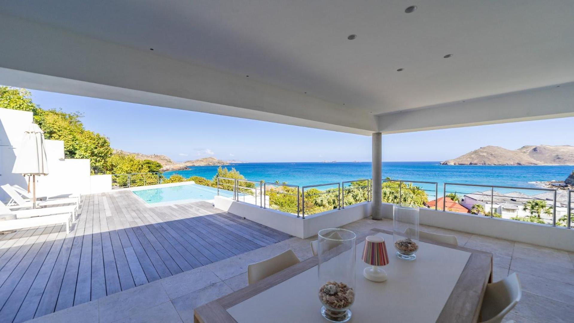 Refined Villa with High Range of Services
