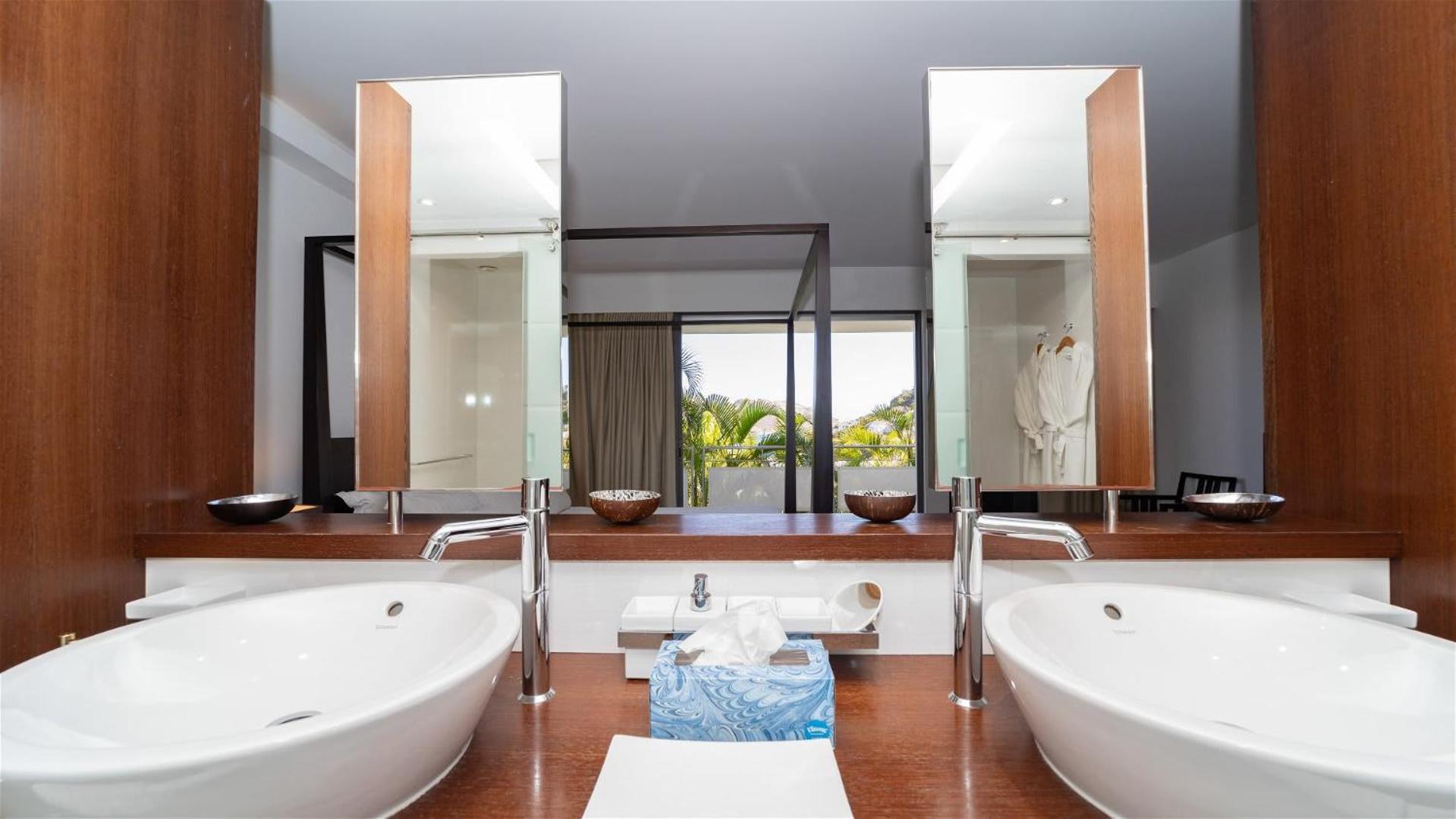 Refined Villa with High Range of Services