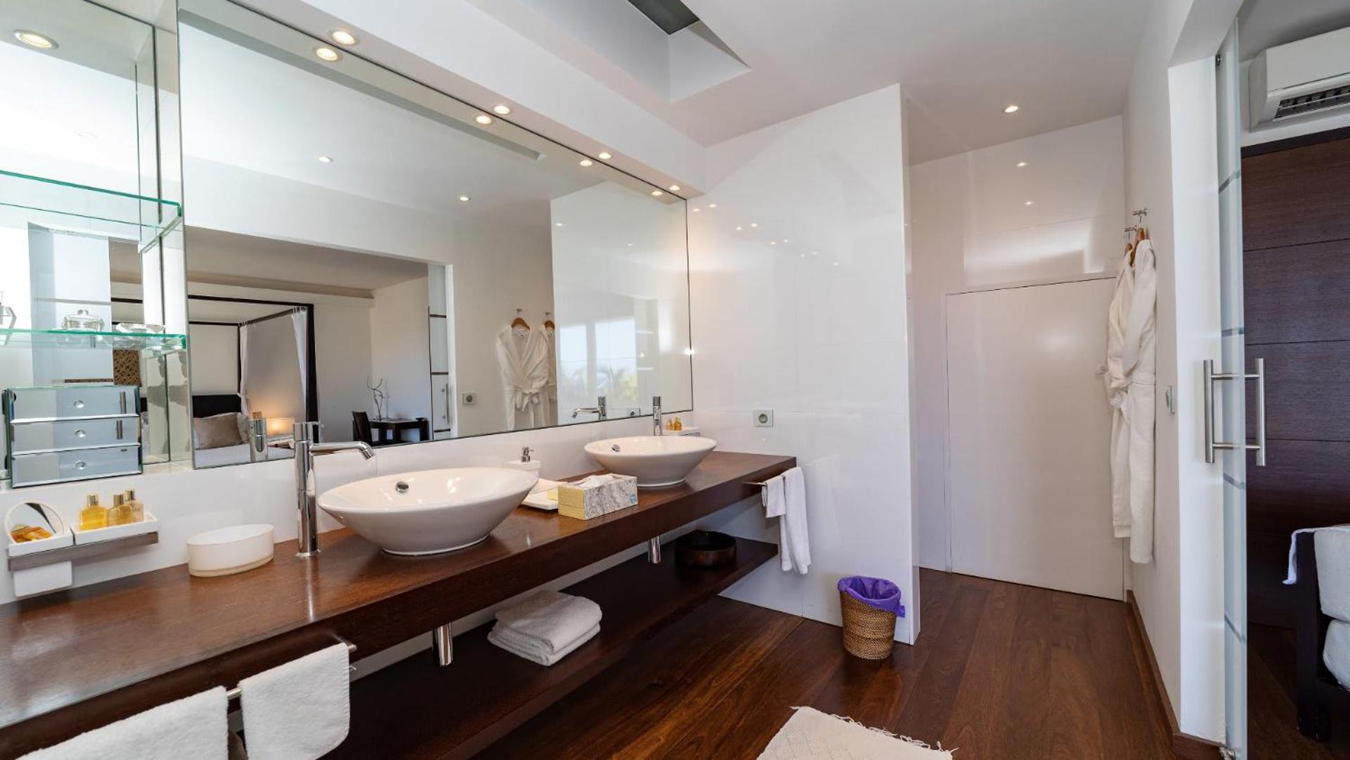Refined Villa with High Range of Services