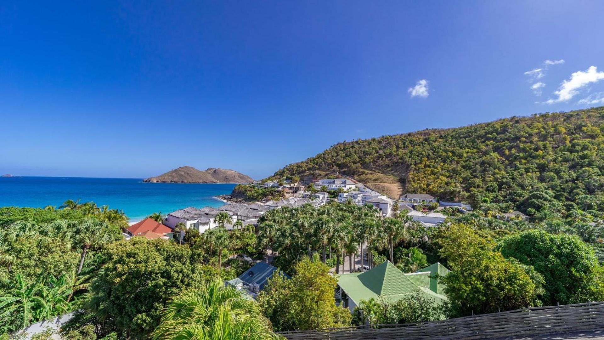 Refined Villa with High Range of Services