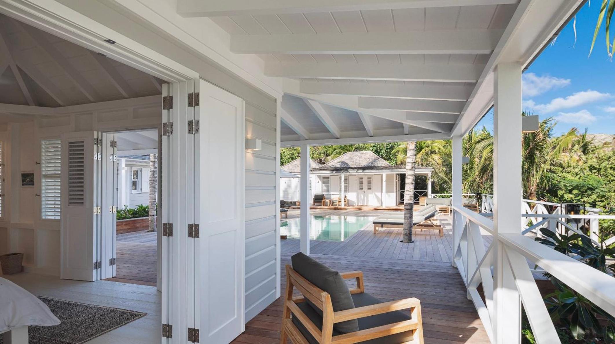 Charming Villa with Lovely Swimming Pool