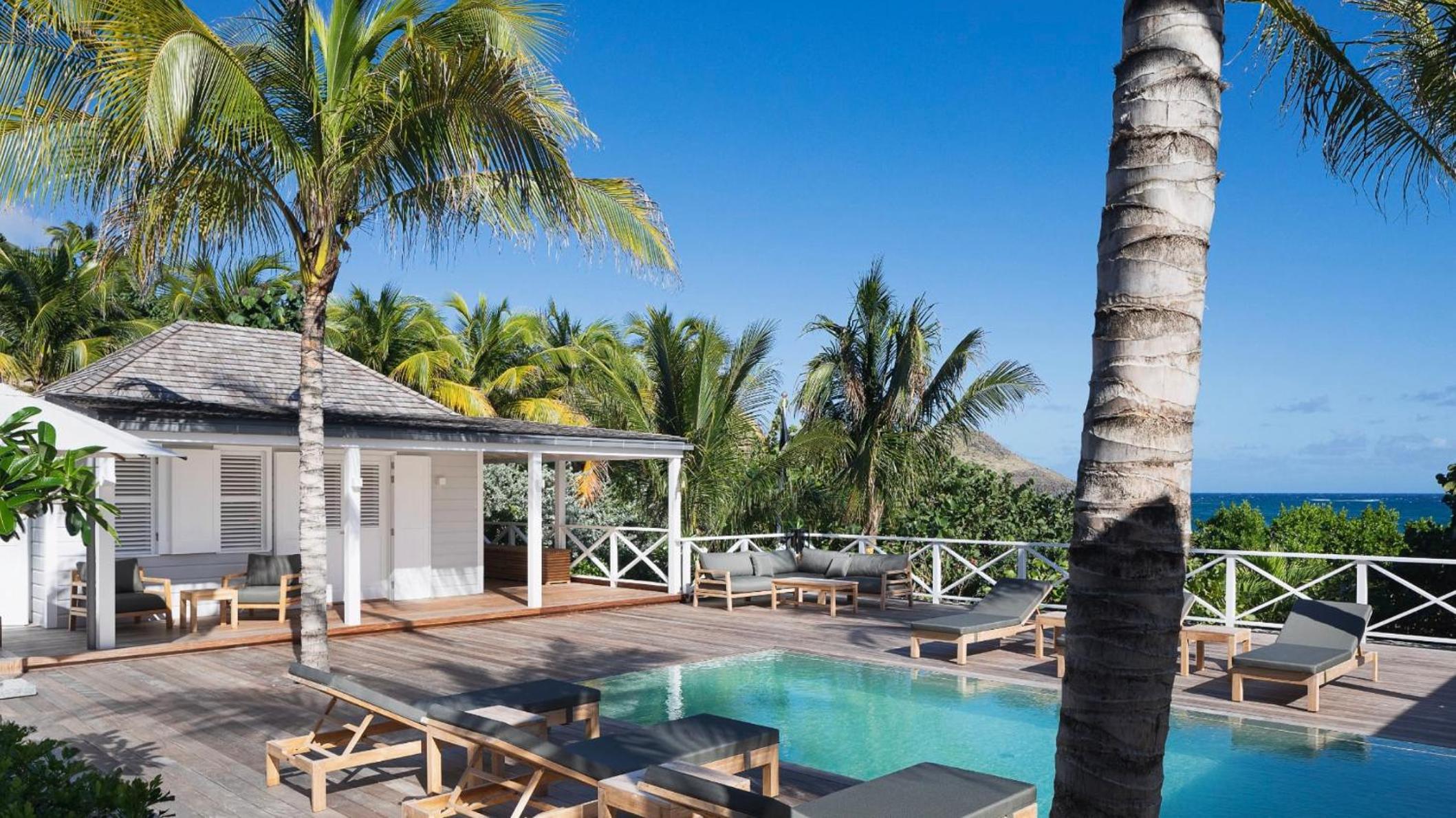 Charming Villa with Lovely Swimming Pool