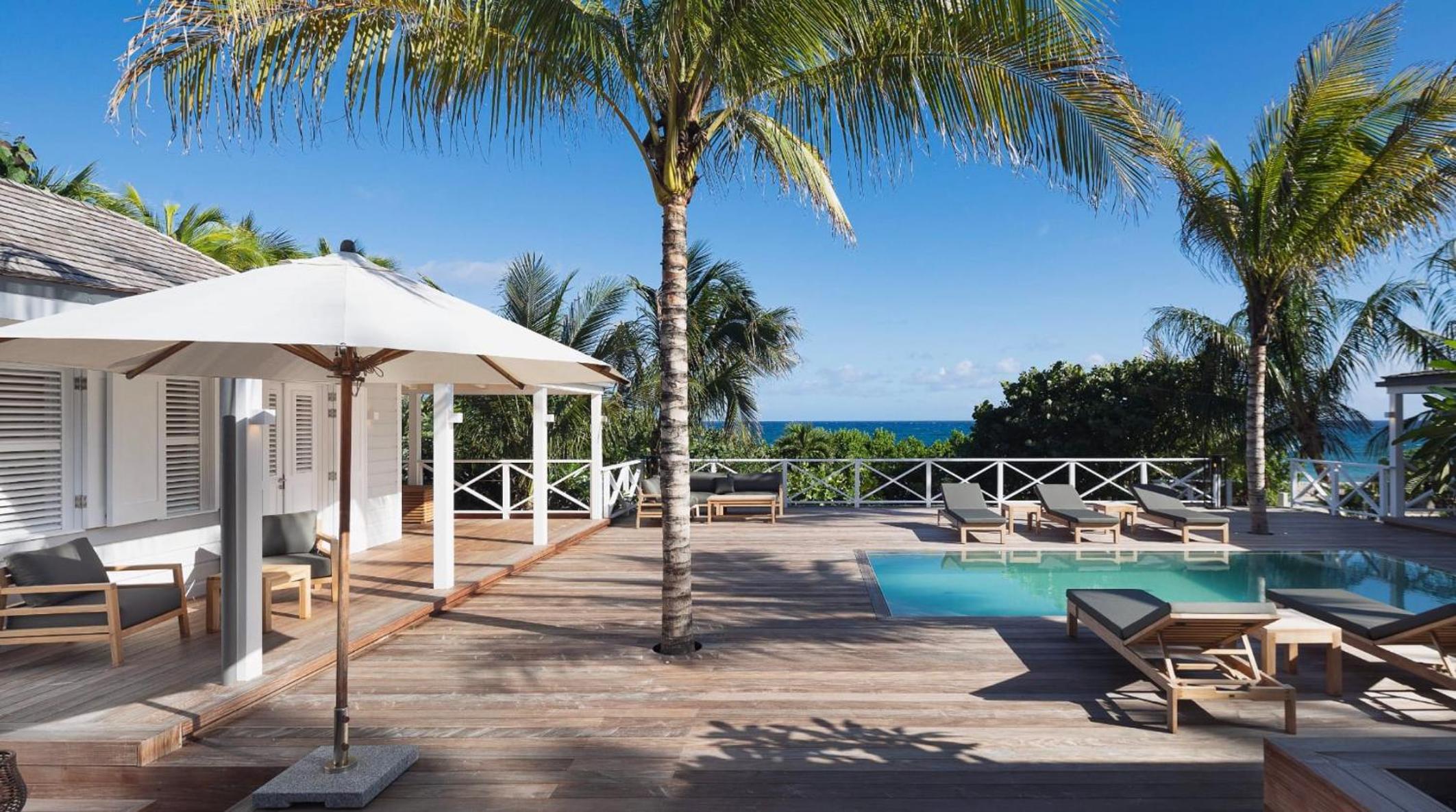 Charming Villa with Lovely Swimming Pool