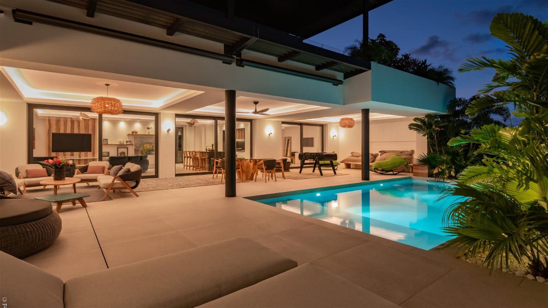 Splendid Villa Located in a Downtown Area