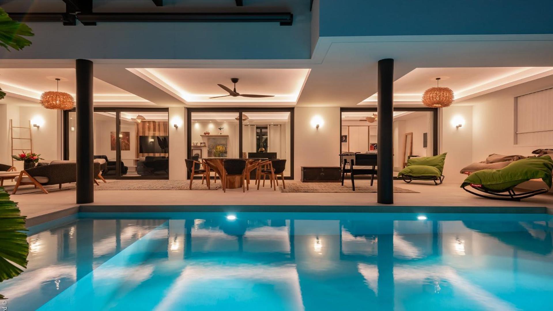 Splendid Villa Located in a Downtown Area