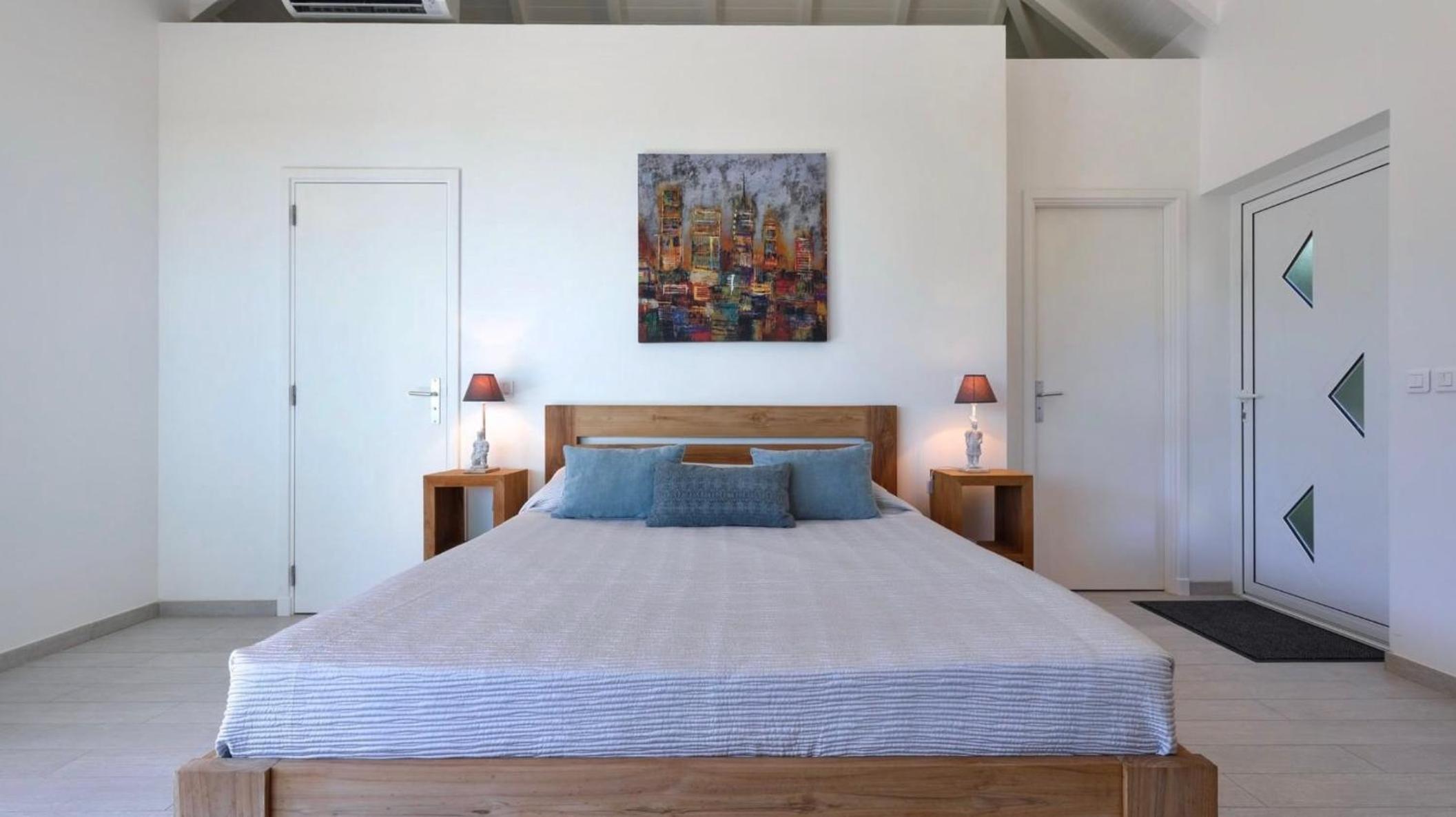 Charming Villa in a Quiet Residential Area