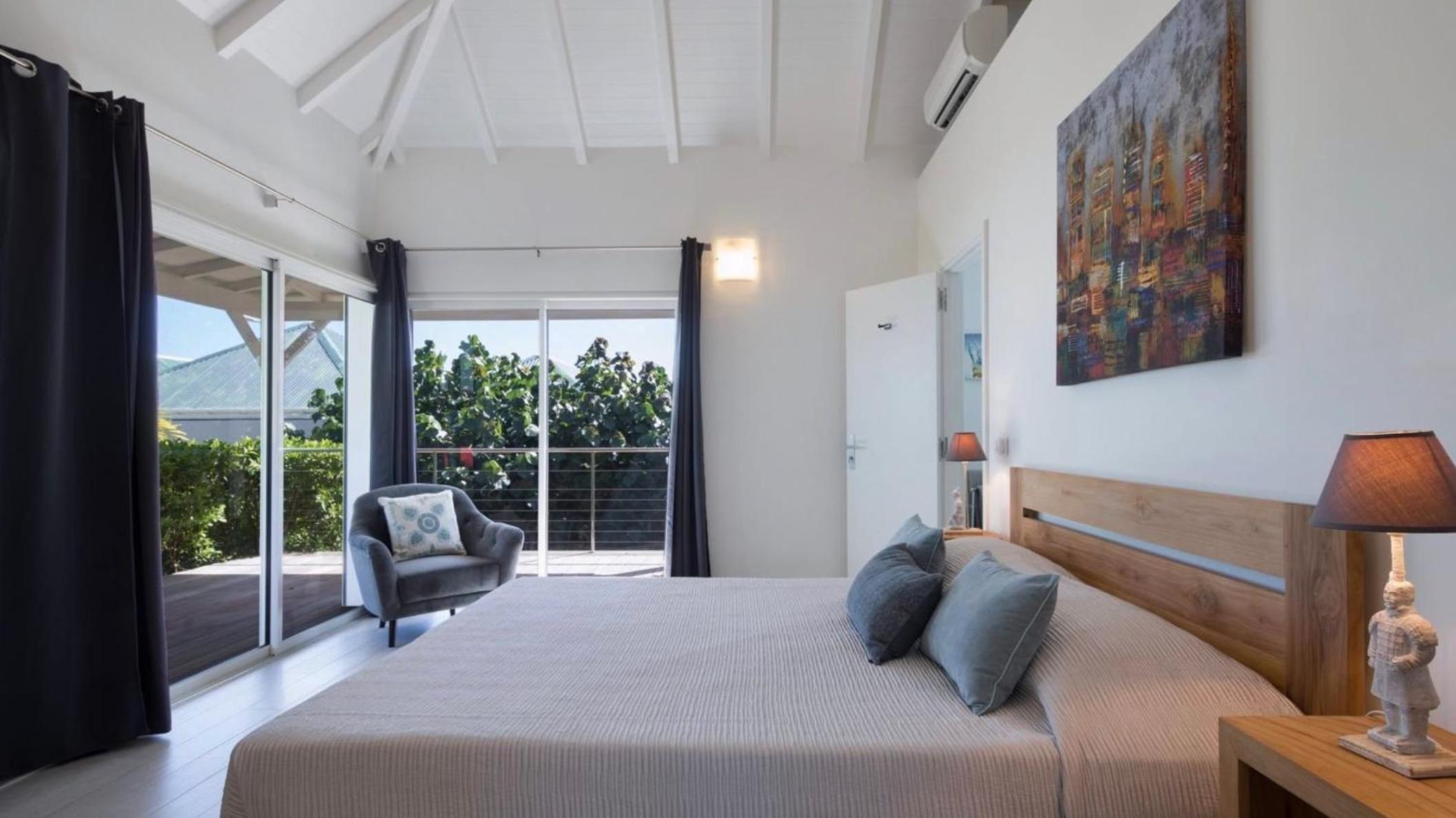 Charming Villa in a Quiet Residential Area