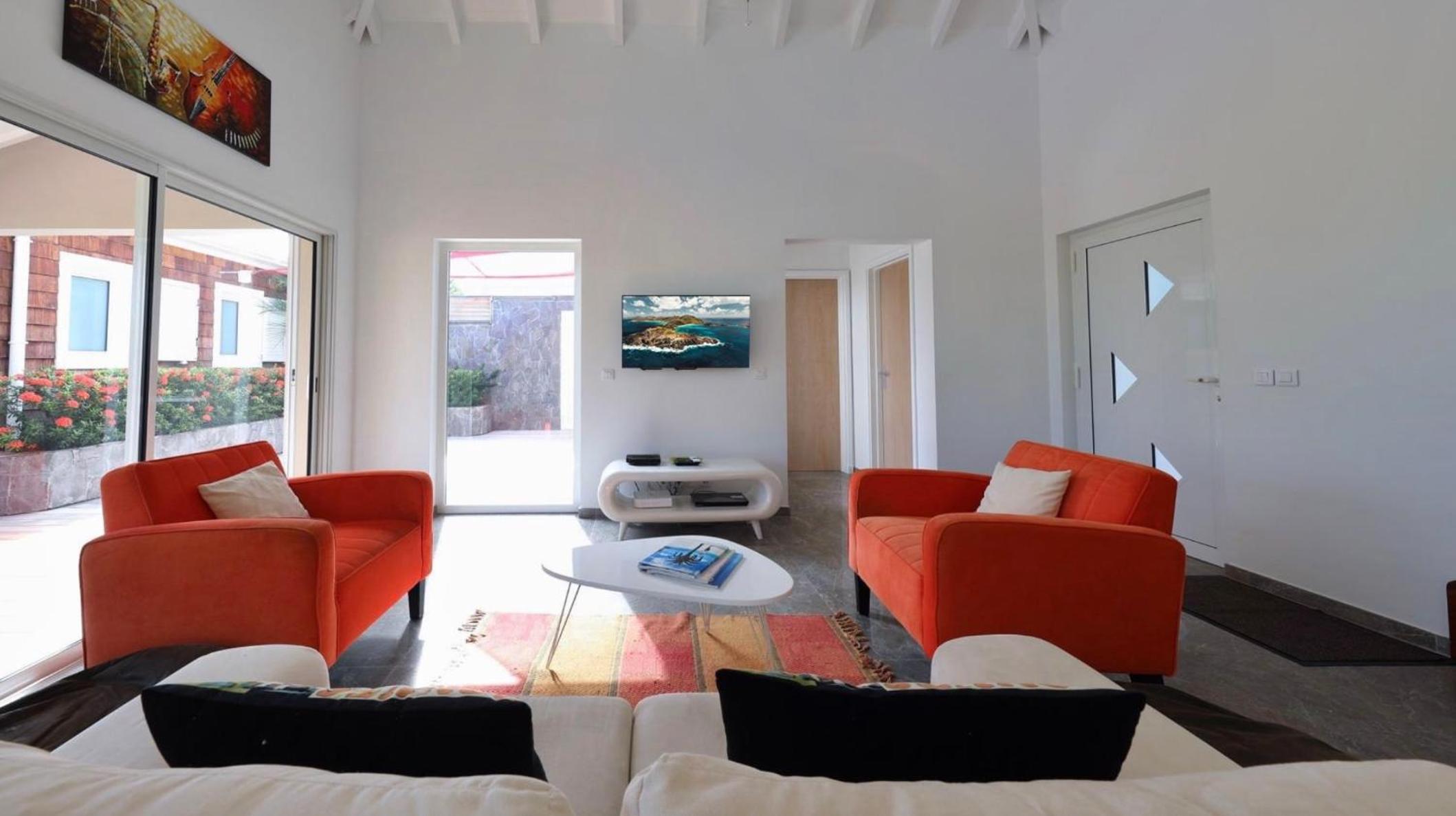 Charming Villa in a Quiet Residential Area