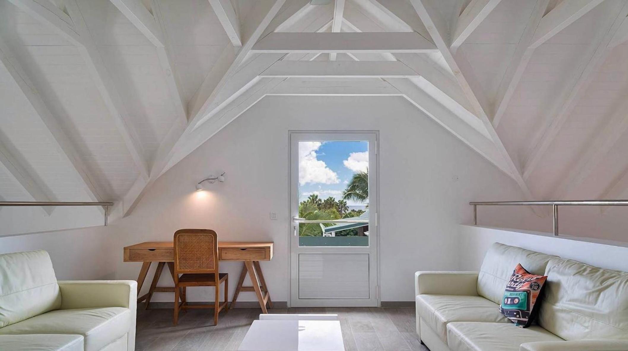 Charming Villa in a Quiet Residential Area