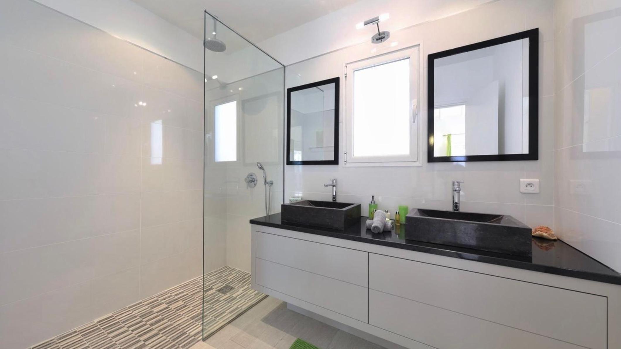 Charming Villa in a Quiet Residential Area