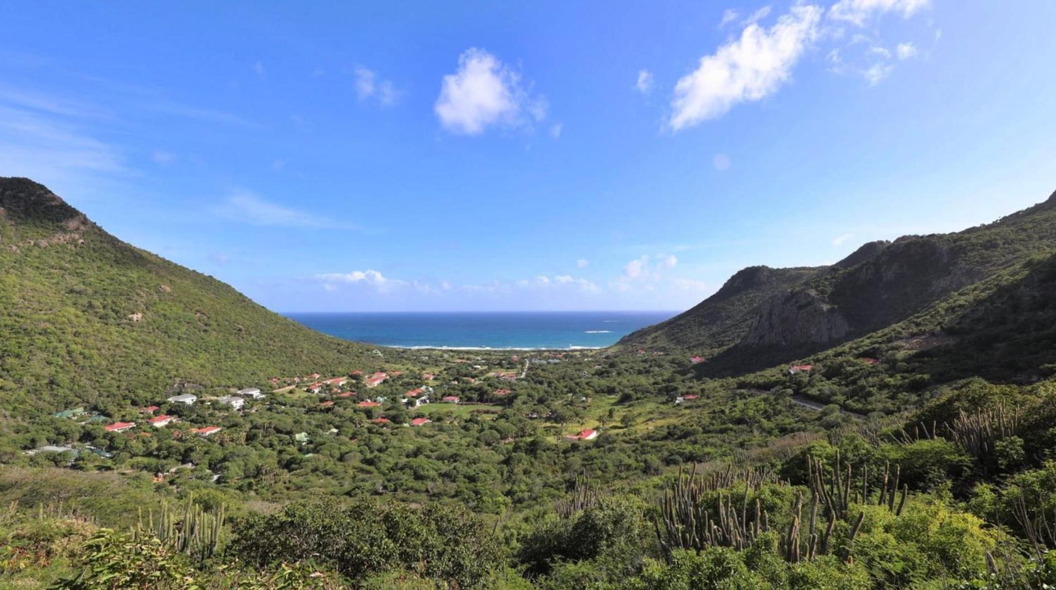 Charming Villa in a Quiet Residential Area