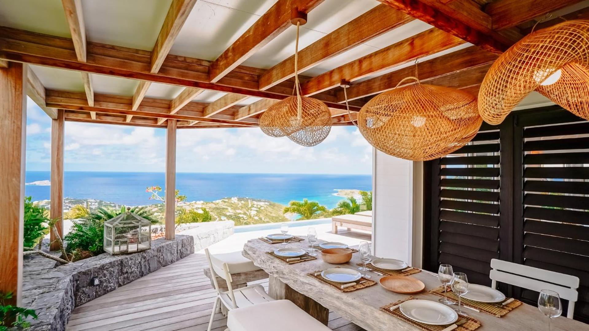 Villa with Classic Island-Inspired Architecture