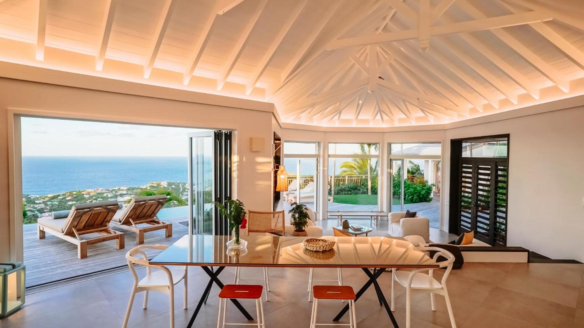 Villa with Classic Island-Inspired Architecture