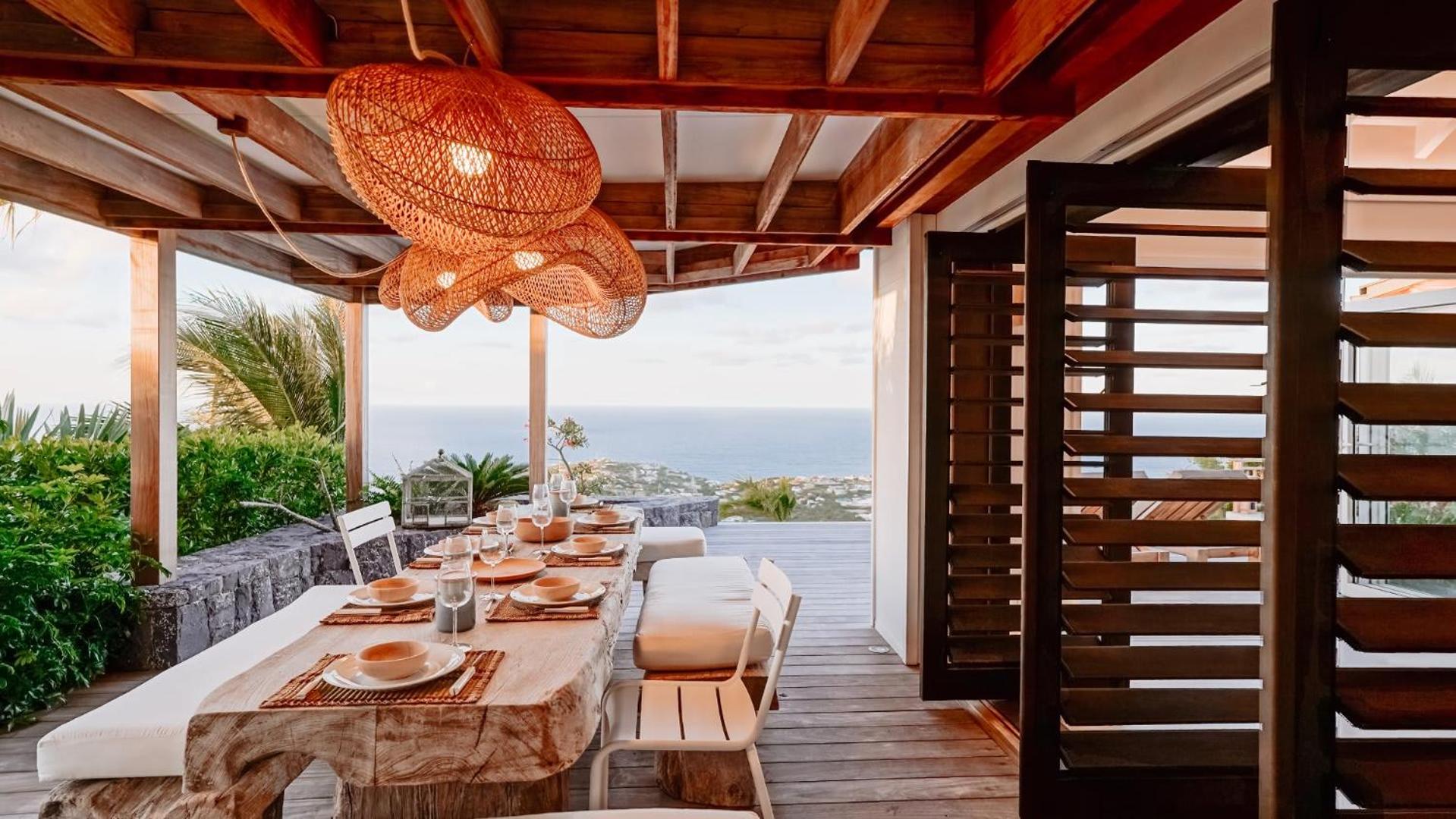 Villa with Classic Island-Inspired Architecture