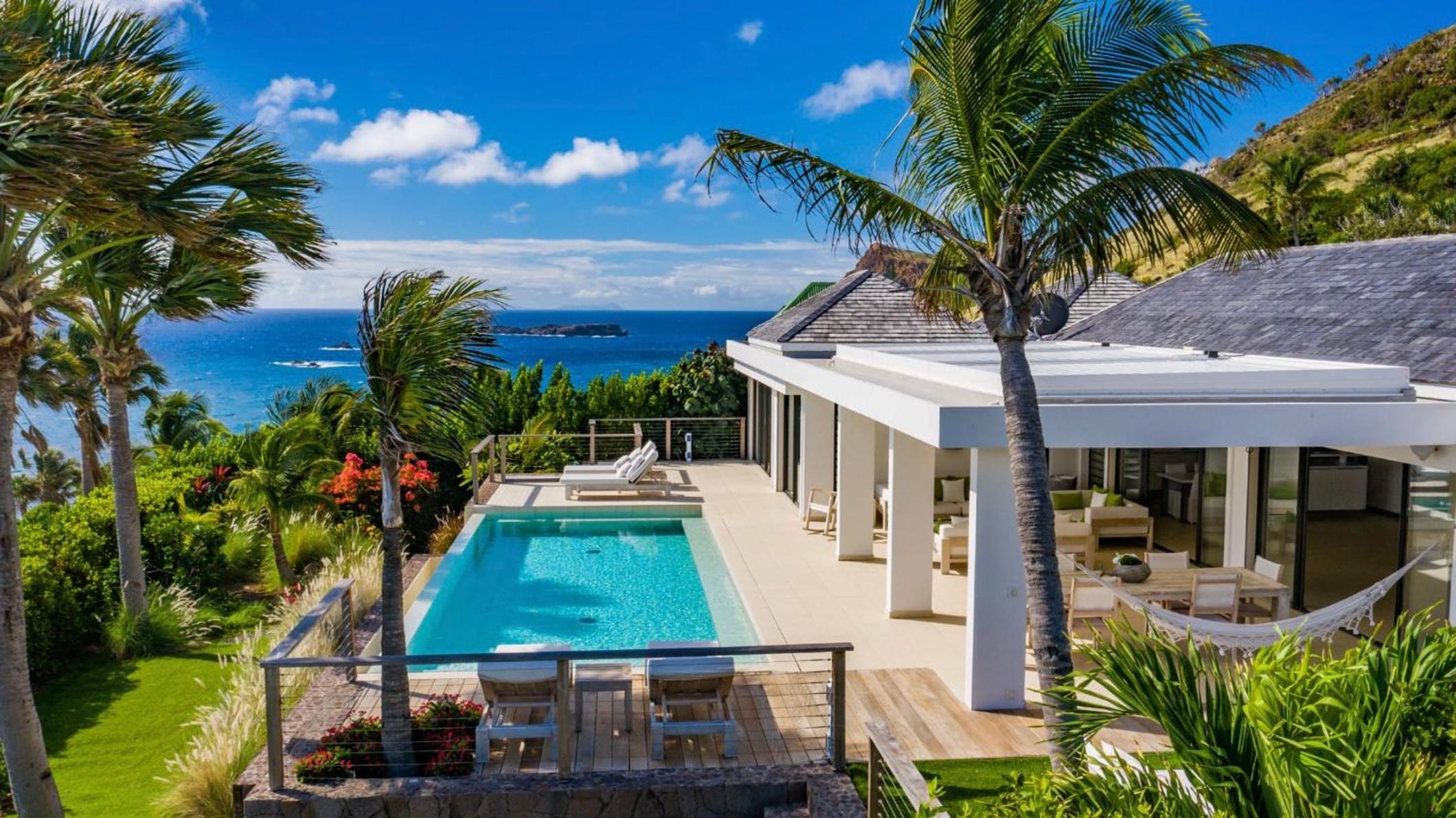 Open-Plan Villa with an Amazing View