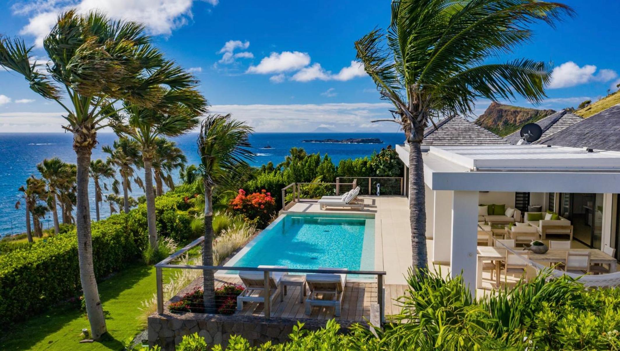 Open-Plan Villa with an Amazing View