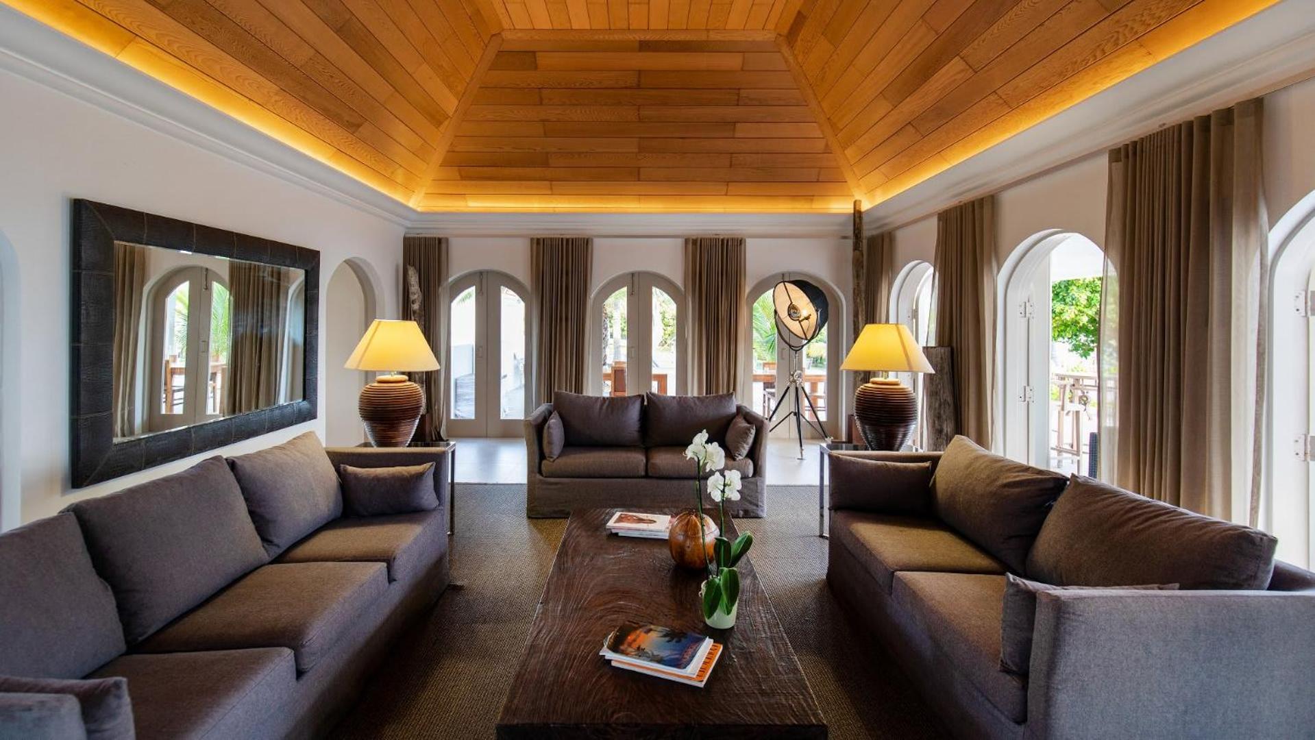 Magnificent Villa Located on the Famous Beach