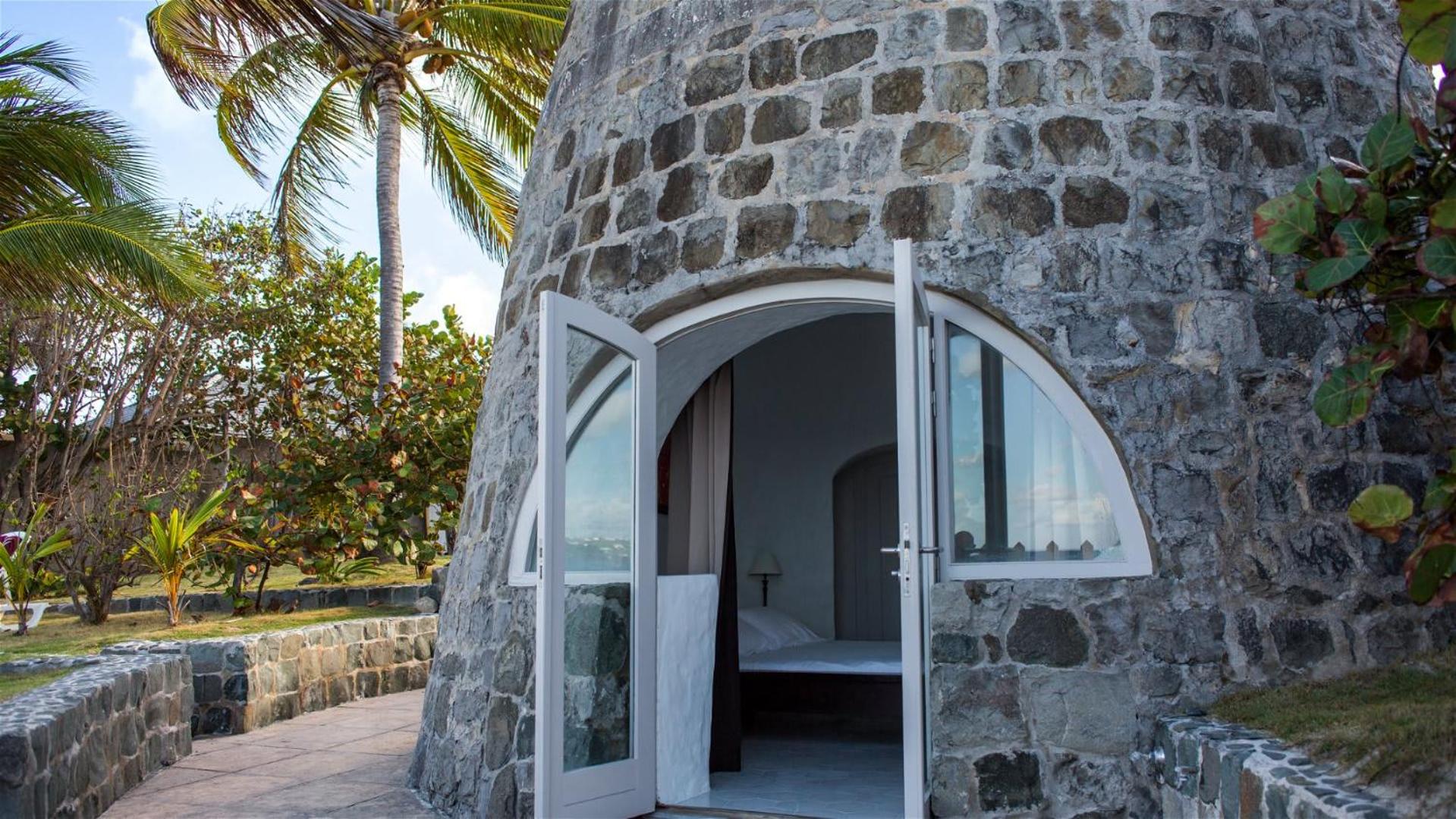 Magnificent Villa Located on the Famous Beach