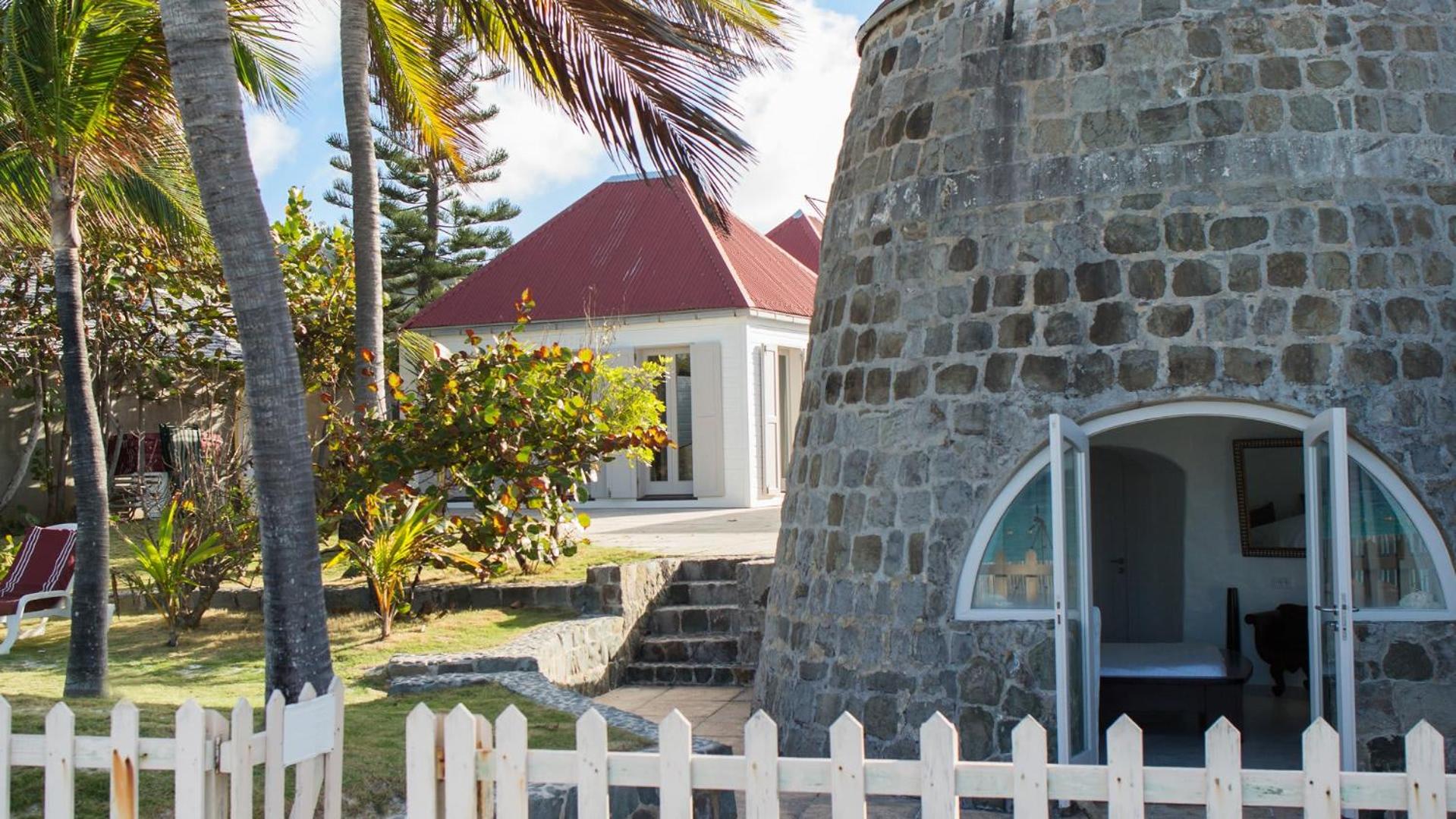 Magnificent Villa Located on the Famous Beach