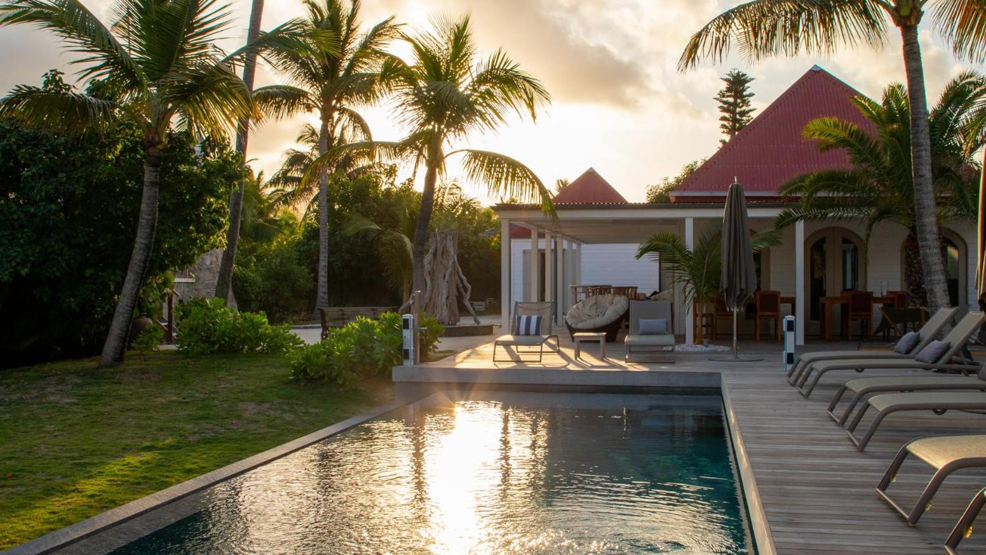 Magnificent Villa Located on the Famous Beach