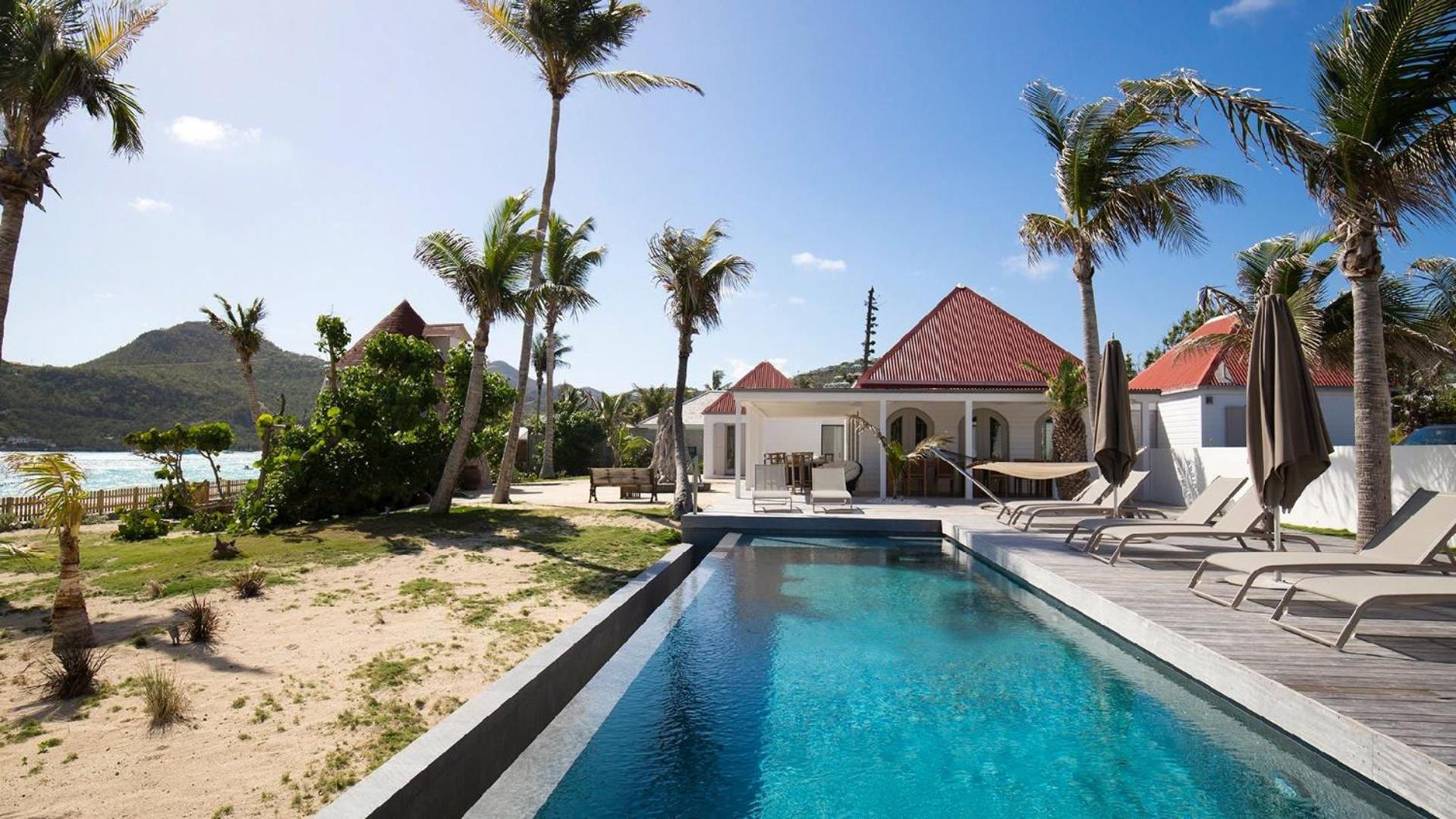 Magnificent Villa Located on the Famous Beach