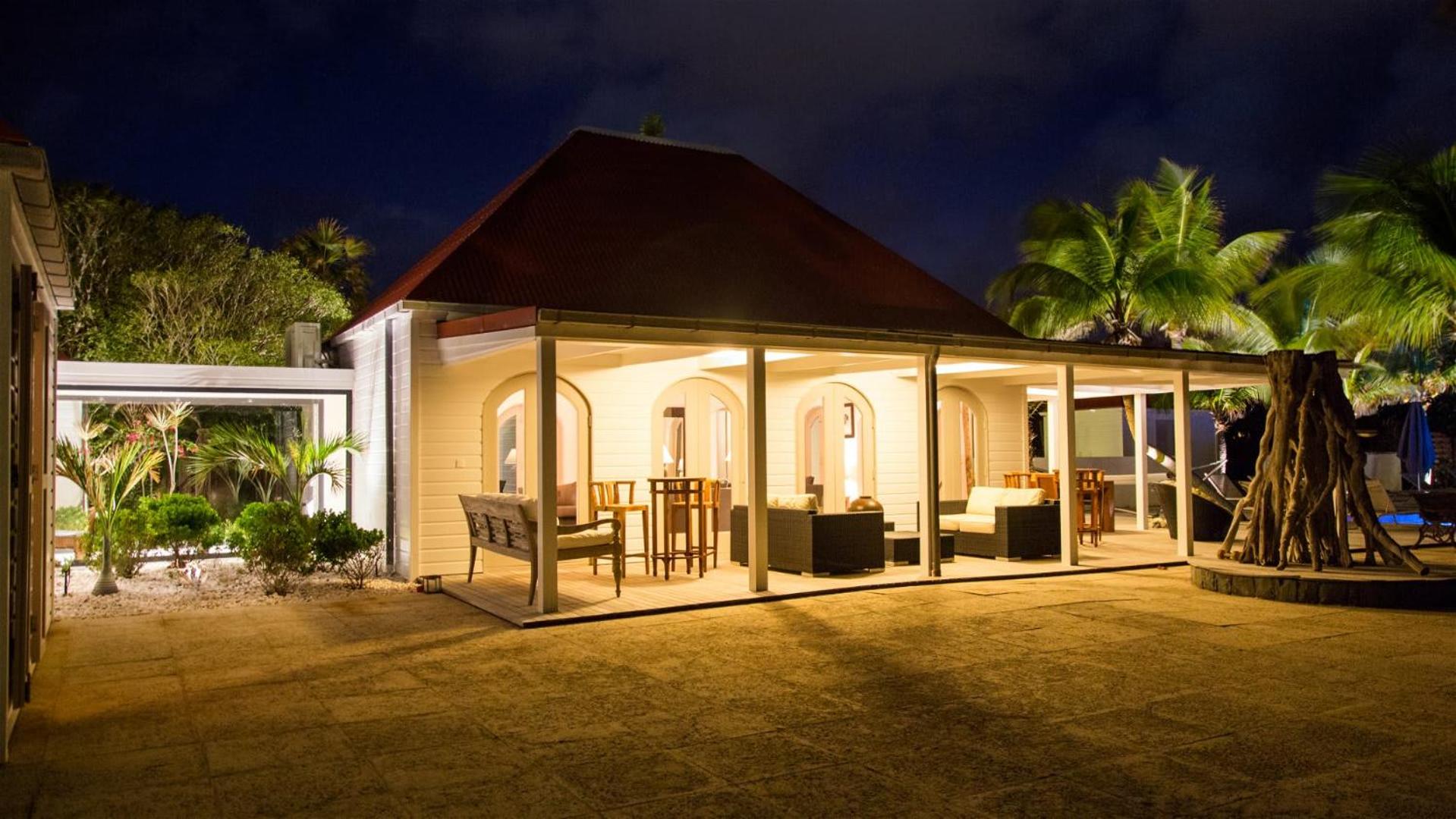 Magnificent Villa Located on the Famous Beach