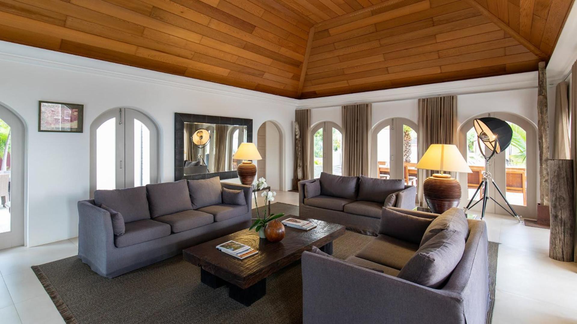 Magnificent Villa Located on the Famous Beach