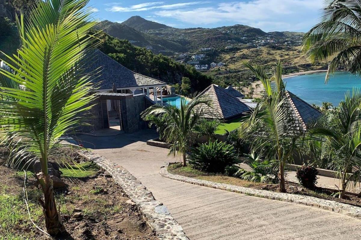 Hillside Villa with Spectacular Sea Views