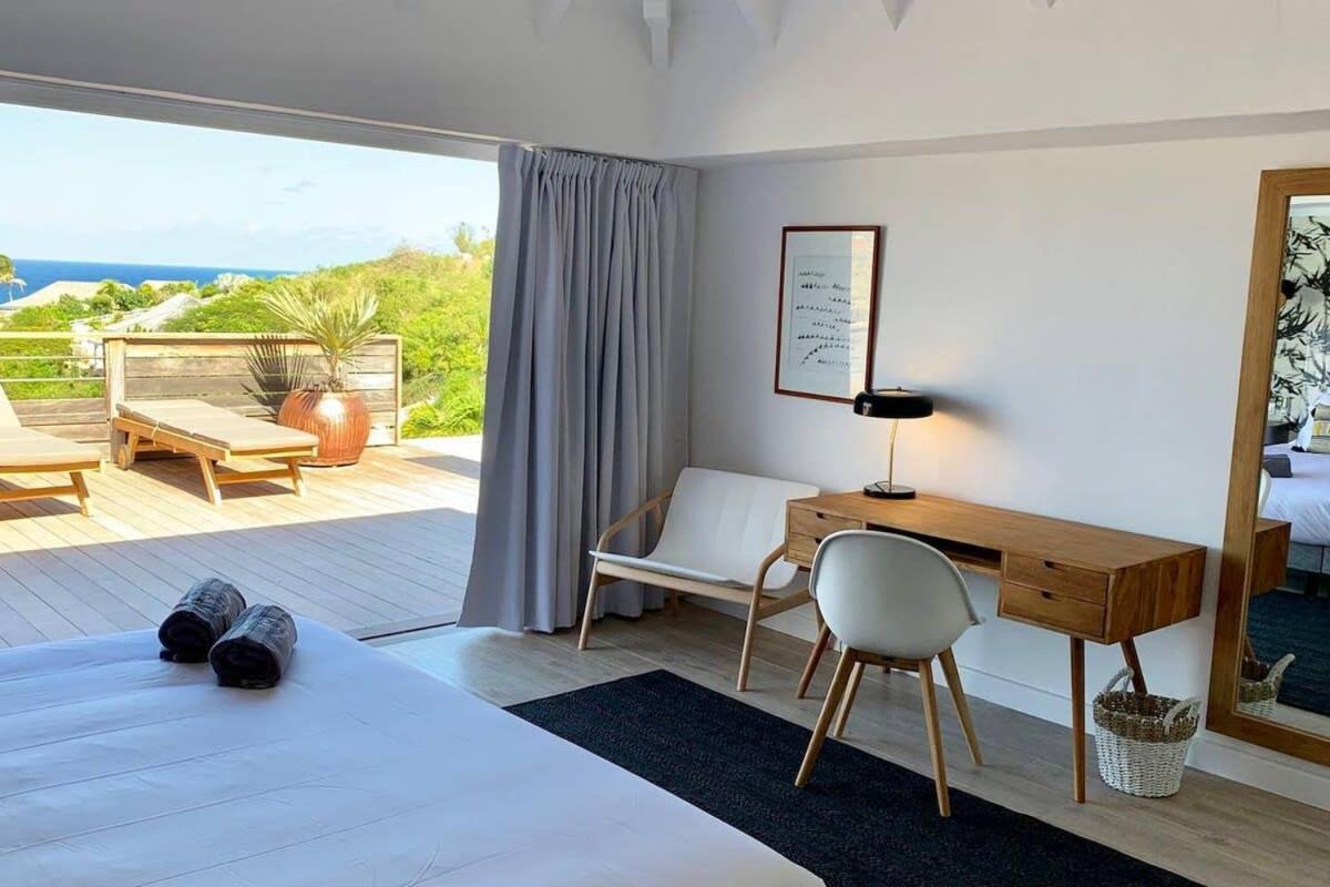 Hillside Villa with Spectacular Sea Views