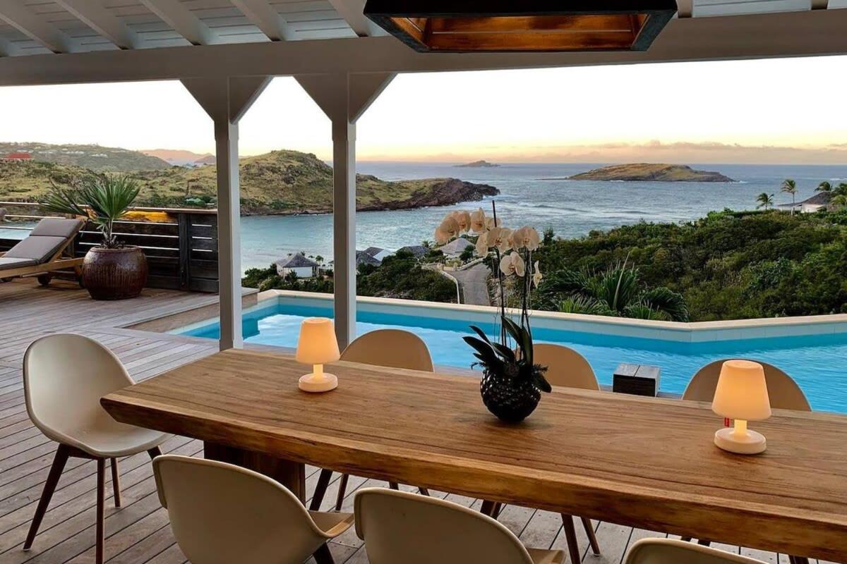 Hillside Villa with Spectacular Sea Views