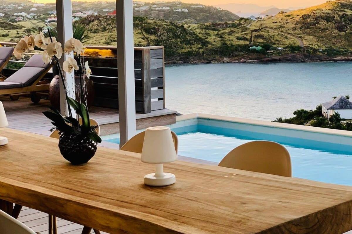 Hillside Villa with Spectacular Sea Views