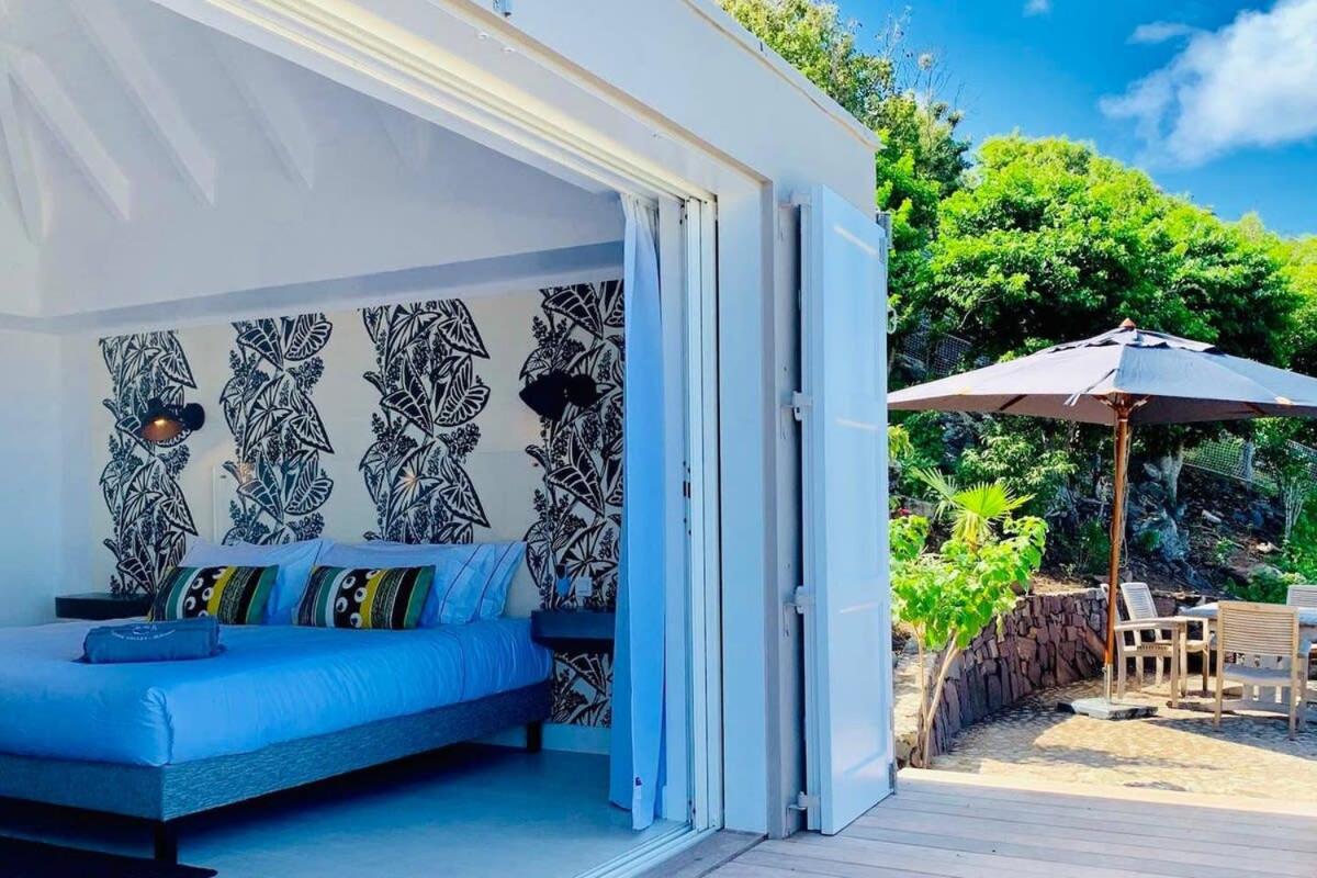 Hillside Villa with Spectacular Sea Views