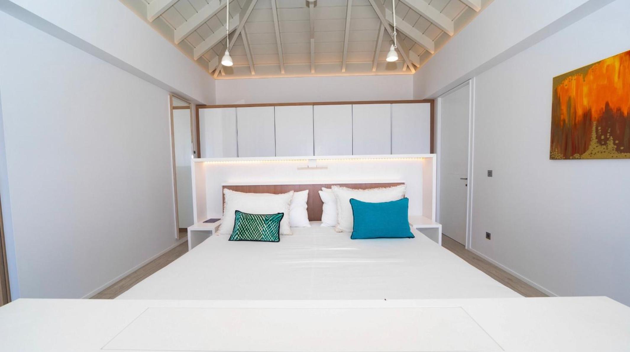 Ideal Villa with Architectural Gem