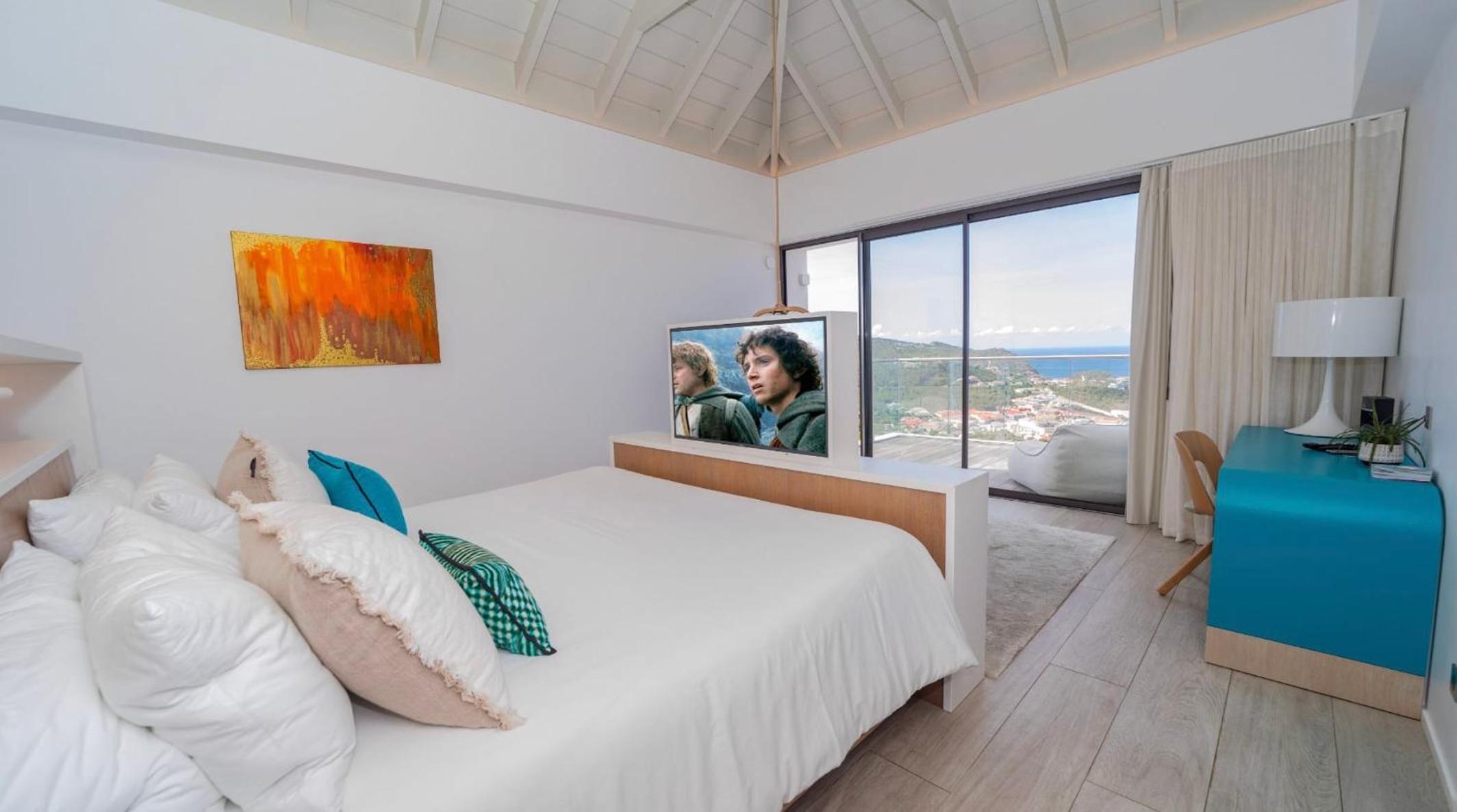 Ideal Villa with Architectural Gem