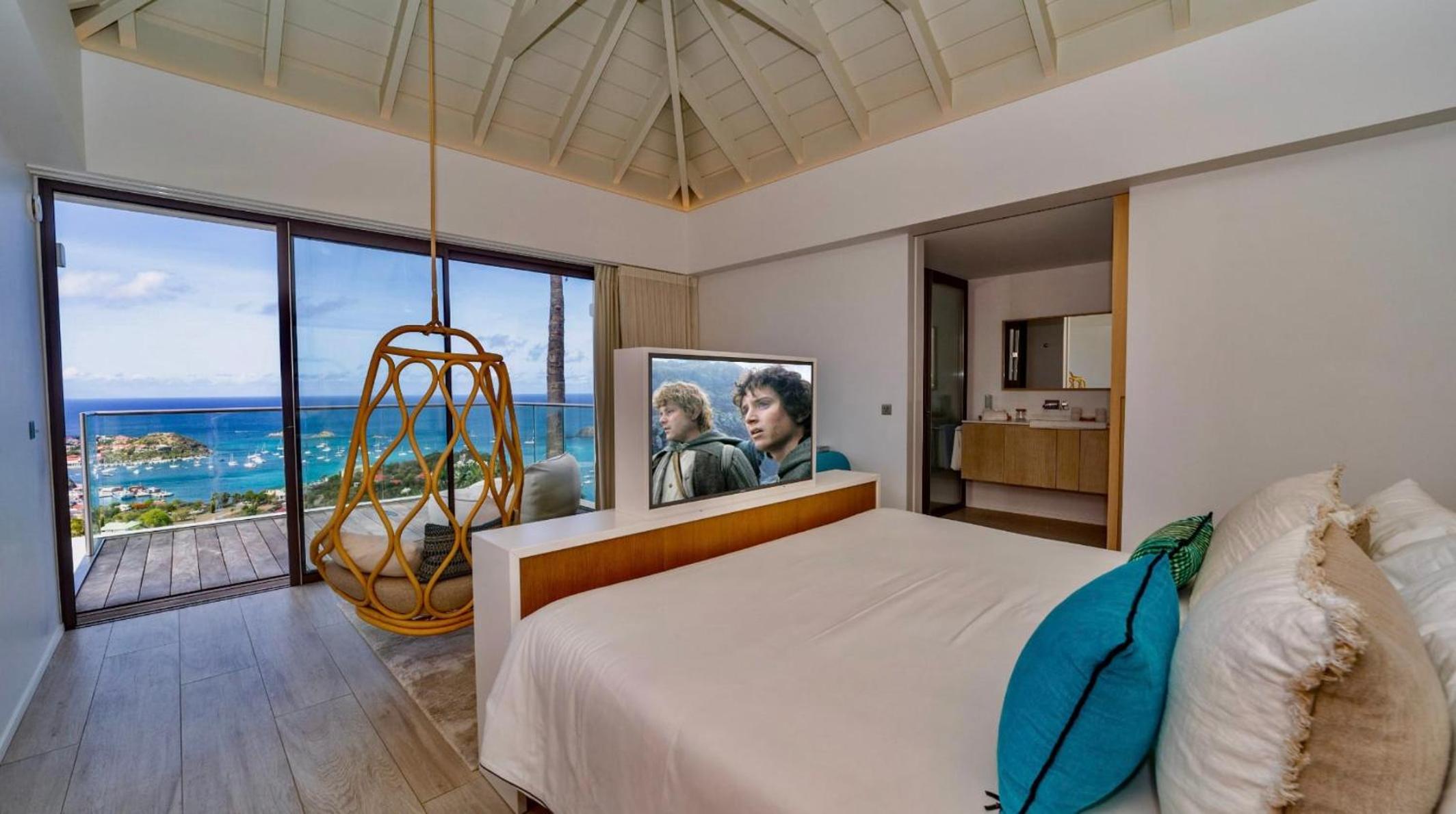 Ideal Villa with Architectural Gem