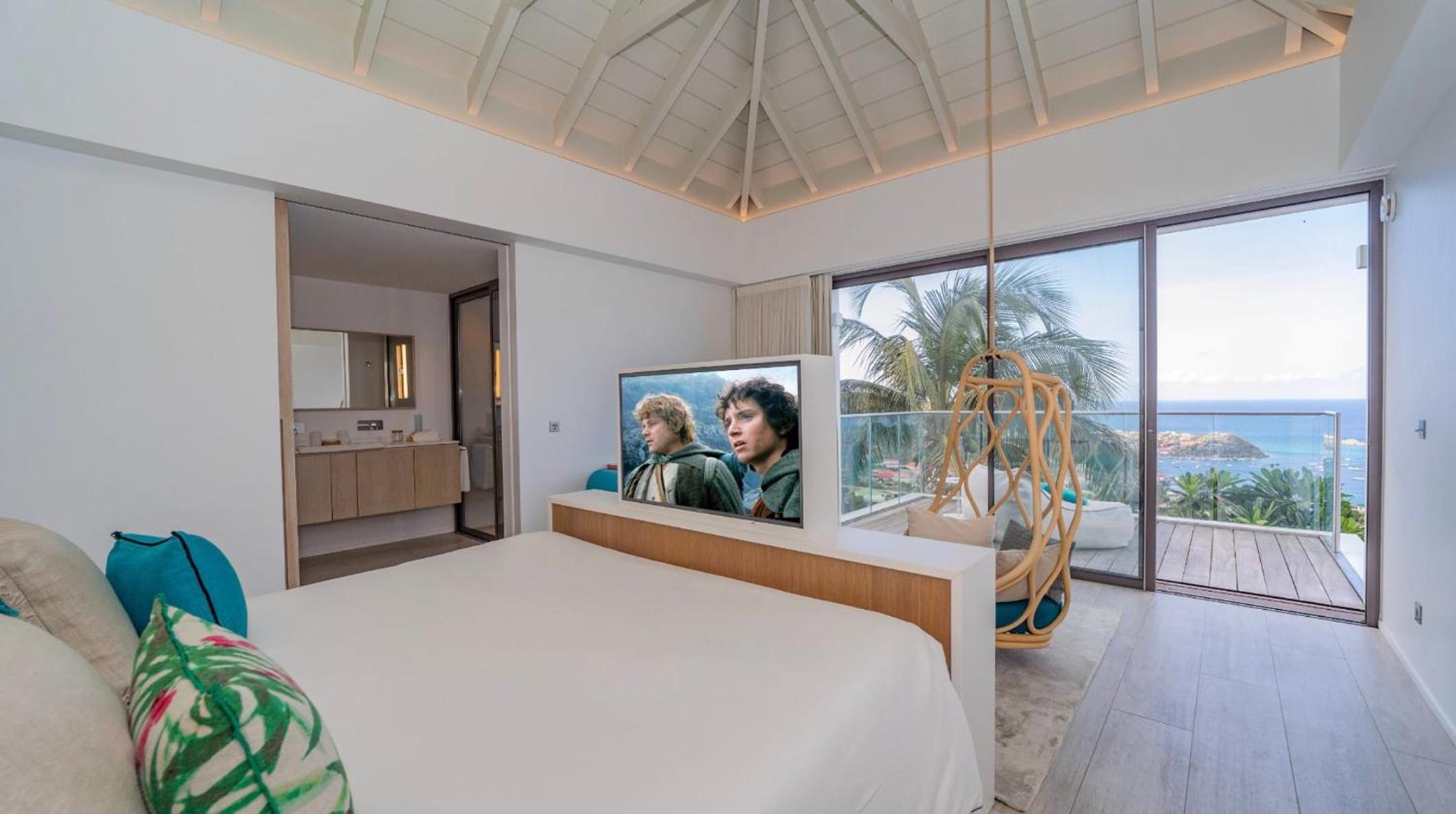 Ideal Villa with Architectural Gem