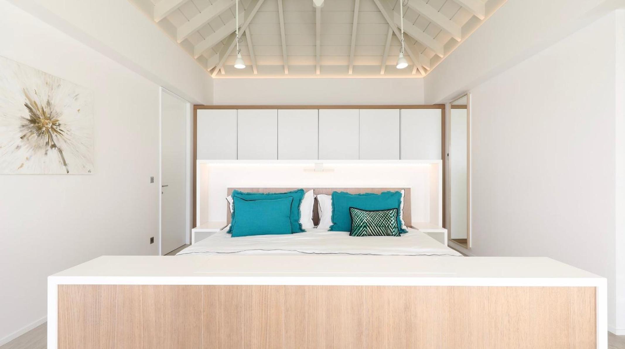 Ideal Villa with Architectural Gem
