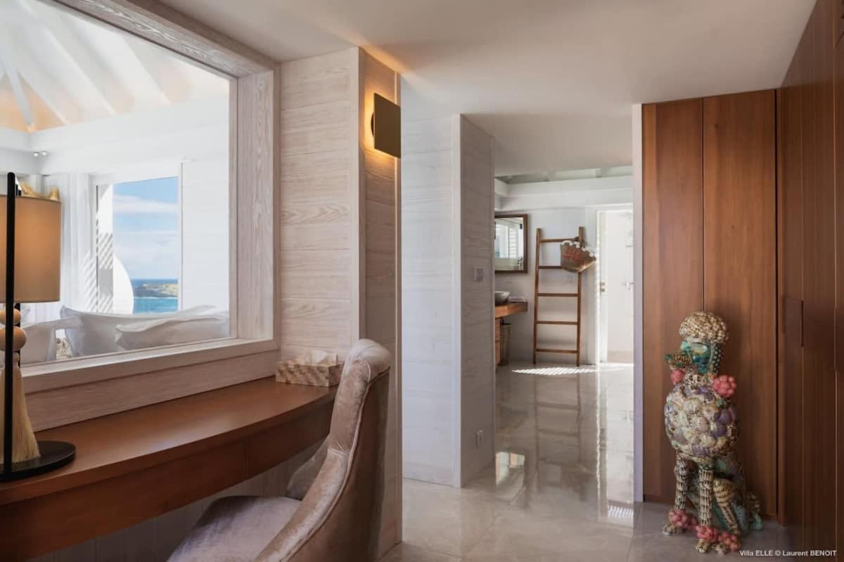 Charming Vibrant Villa with Breathtaking Views