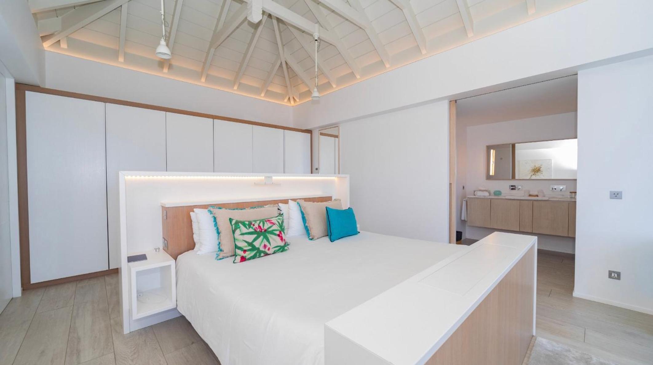 Ideal Villa with Architectural Gem