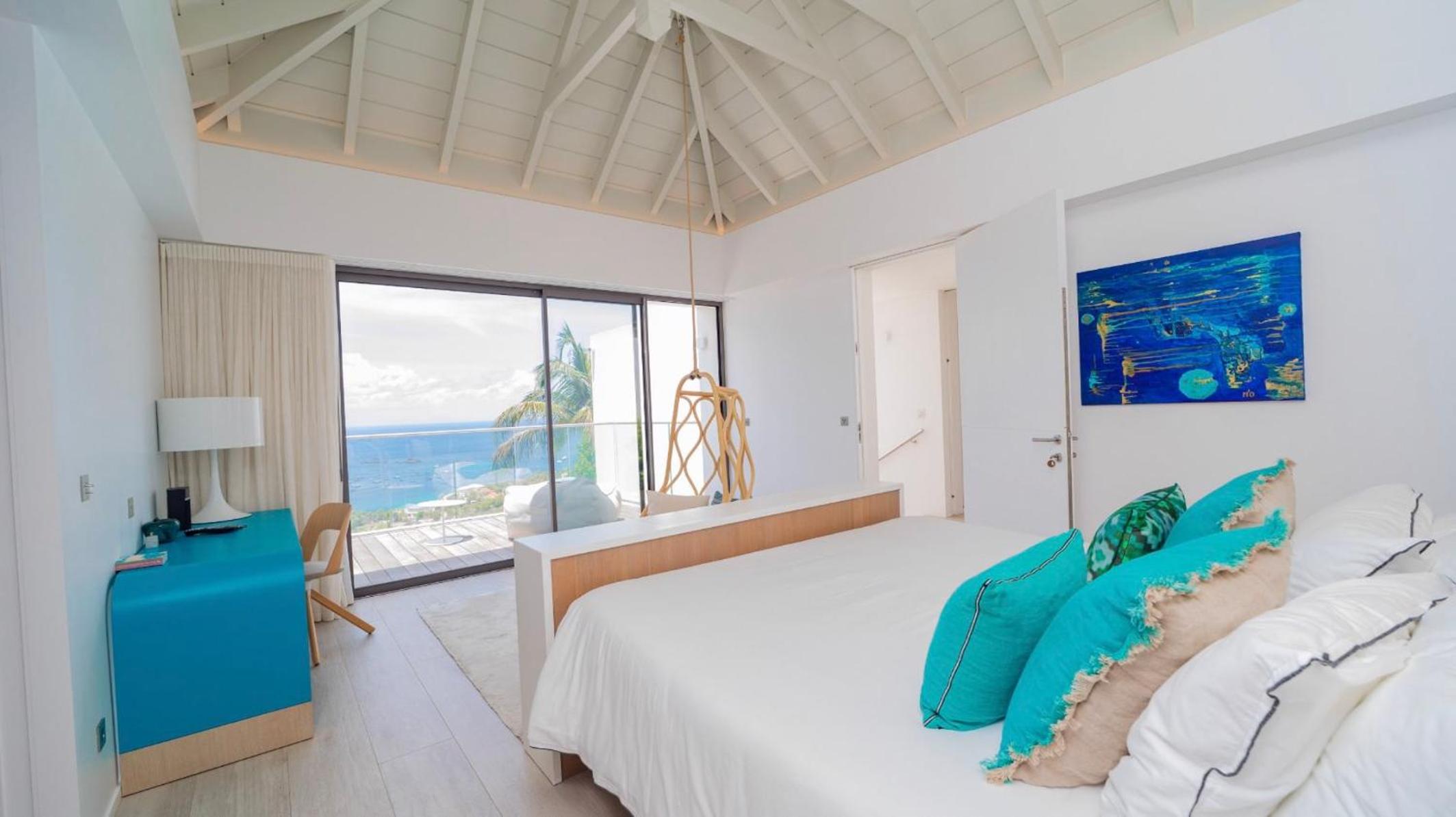 Ideal Villa with Architectural Gem