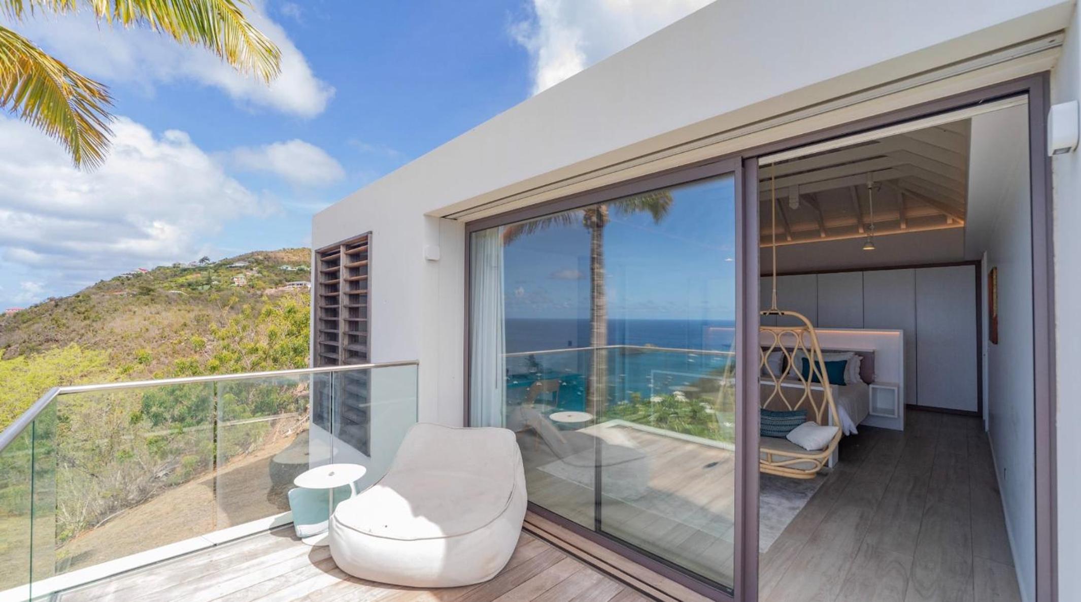 Ideal Villa with Architectural Gem