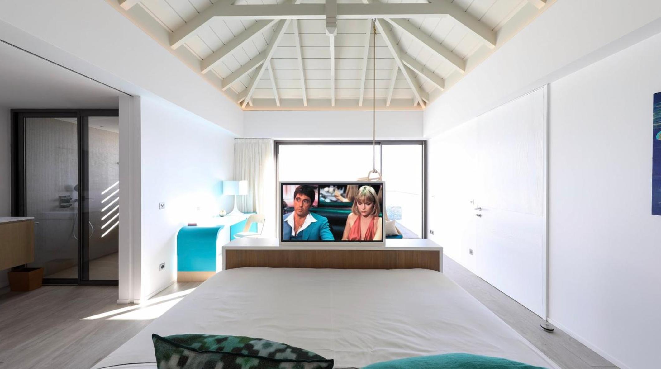 Ideal Villa with Architectural Gem