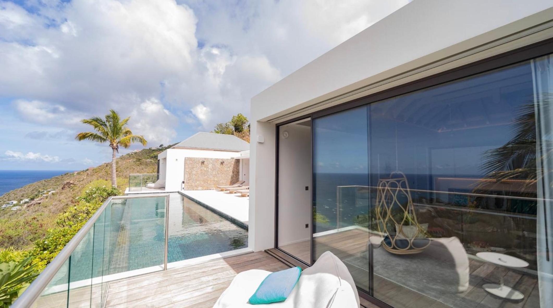 Ideal Villa with Architectural Gem